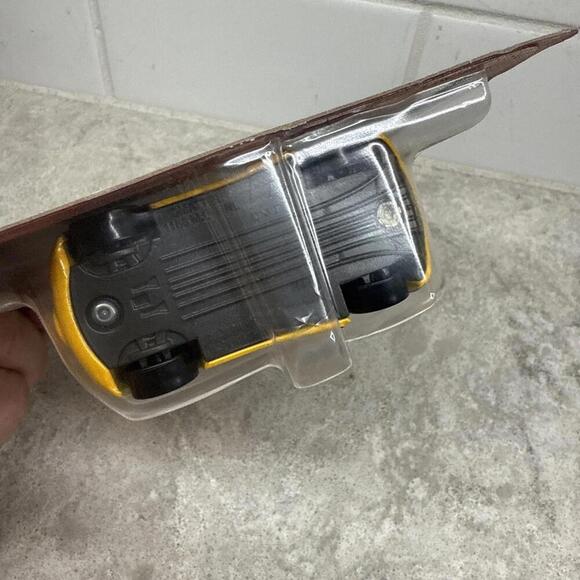 Disney Pixar Cars Dinoco Cruz Ramirez 95 Silver Collection 2019, Mattel New - Picture 3 of 4